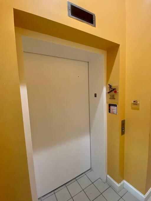 Downtown Albany 1 Bed + Workstation @ Maiden Lane Apartment Exterior photo