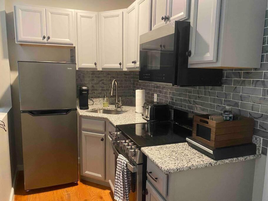 Downtown Albany 1 Bed + Workstation @ Maiden Lane Apartment Exterior photo