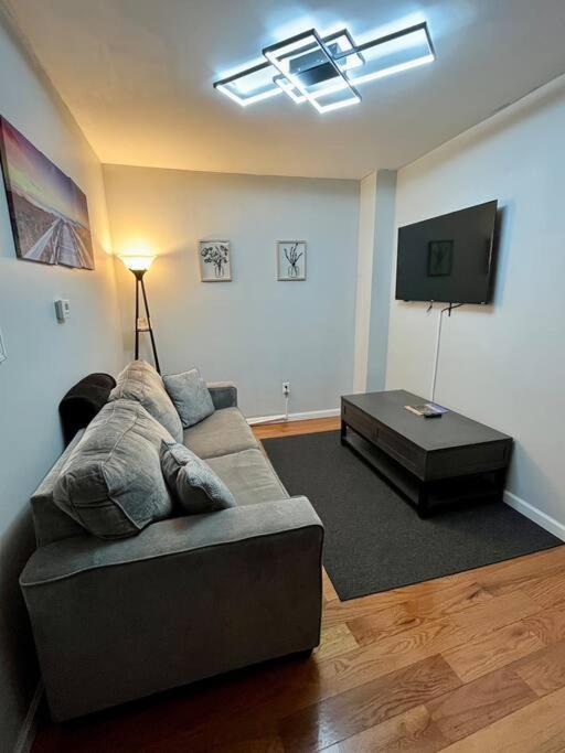 Downtown Albany 1 Bed + Workstation @ Maiden Lane Apartment Exterior photo